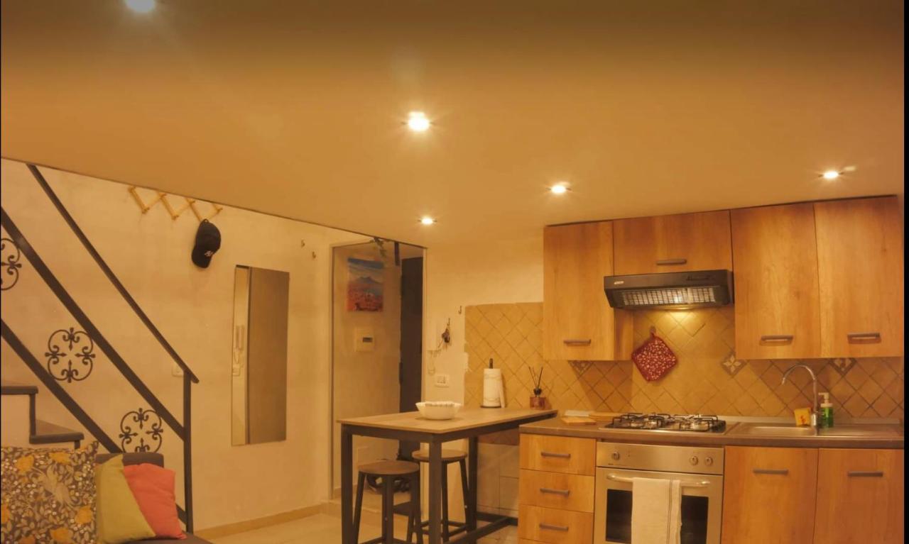 Casina A Pizzofalcone 93 Apartment Наполи Екстериор снимка